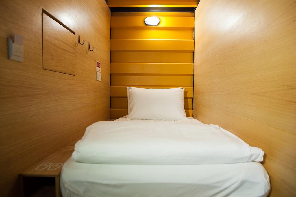 Capsule By Container Hotel Sepang Room photo