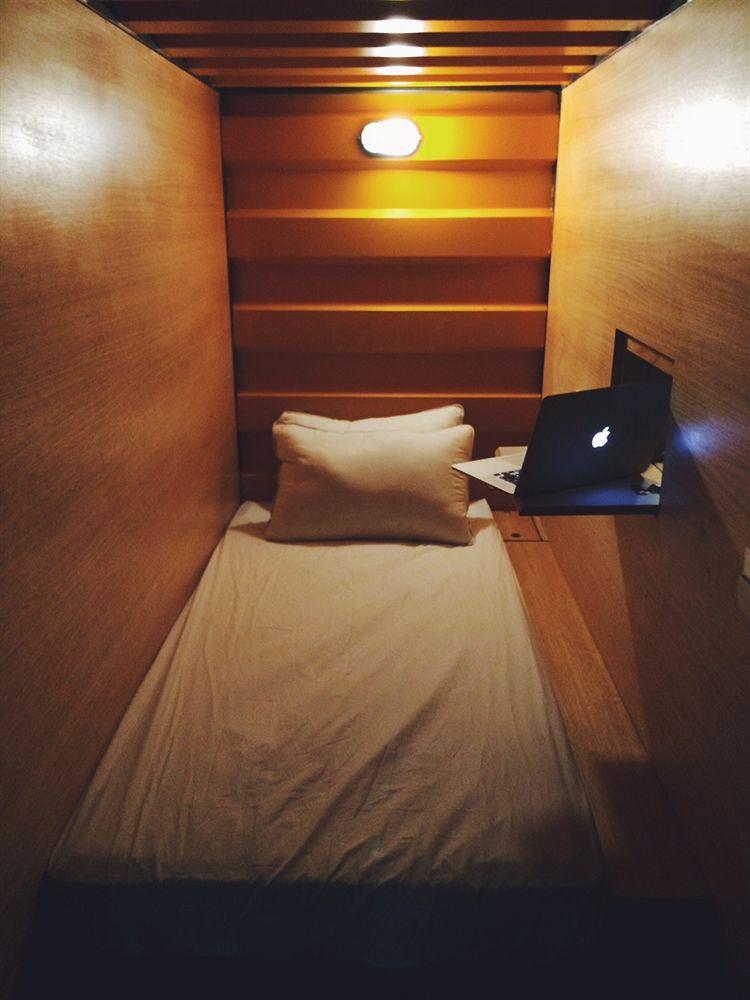 Capsule By Container Hotel Sepang Exterior photo